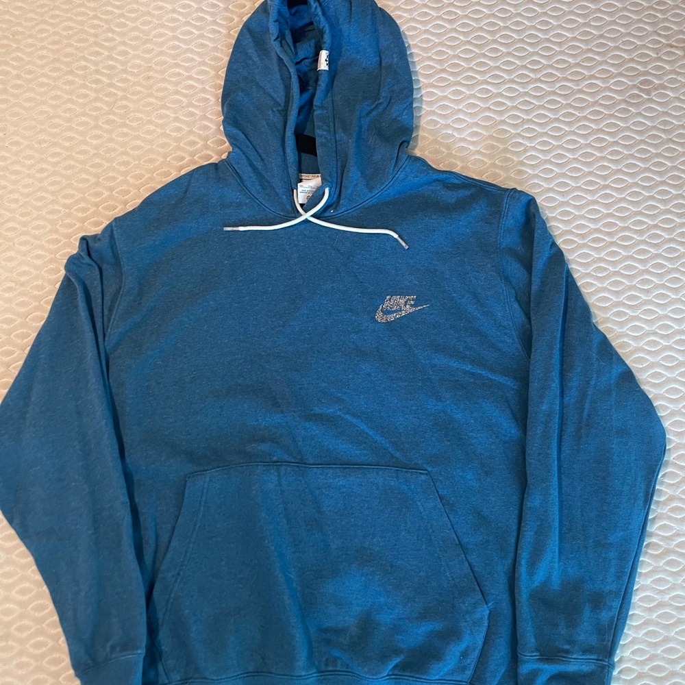 Nike Hoodie - very good condition worn a handful of times, always hung t…